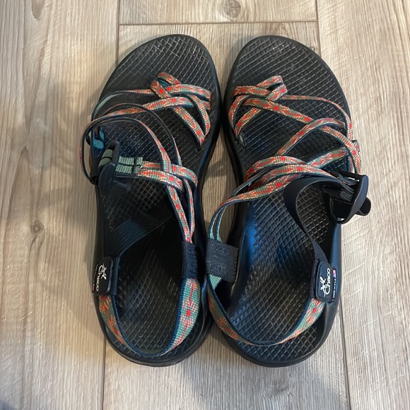 Women’s Chaco’s Sandals - Picture 3 of 4